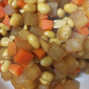 水煮大豆と大根のサイコロ煮